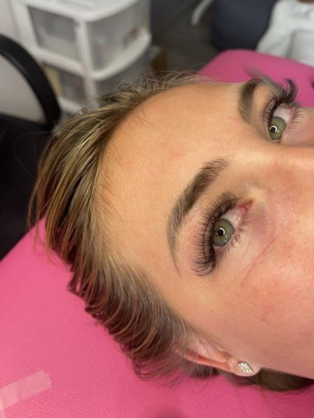 Extension de cils à Valence (26) Par Kyara - Estheca